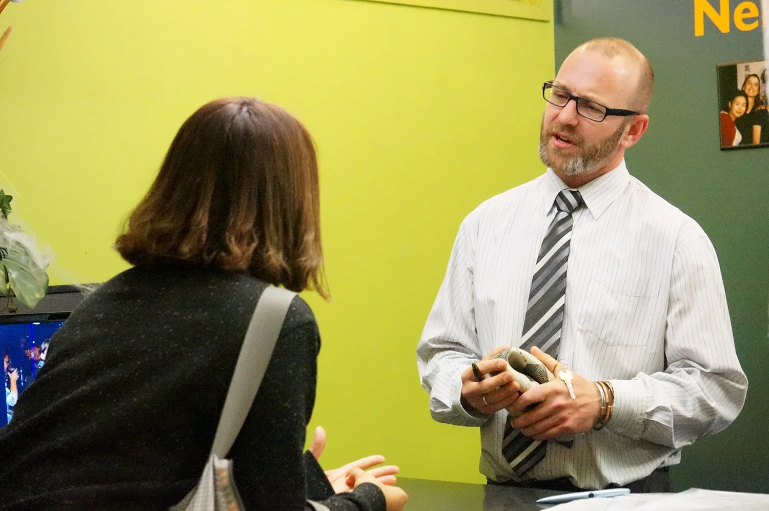 students-classroom-nelson-english-centre-faq.jpg