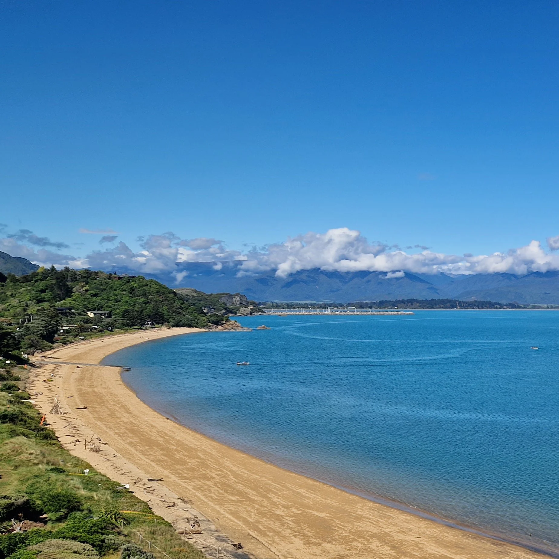 weekend-trip-golden-bay-new-zealand.jpg