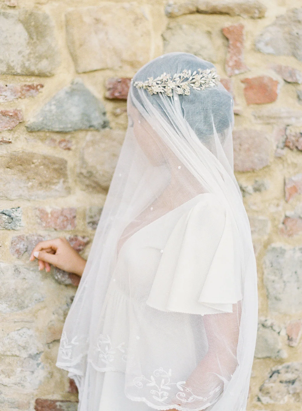 VickiGraftonPhotographyItalyTuscanCastelfalfiWeddingPhotographer-45.jpg