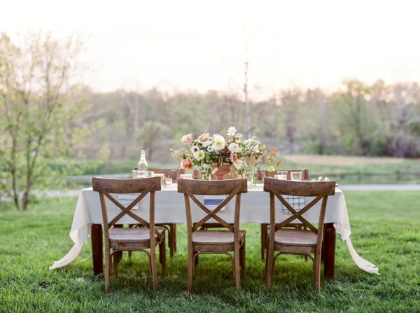 Romantic-Peach-and-Ivory-Outdoor-Table-600x447.jpg