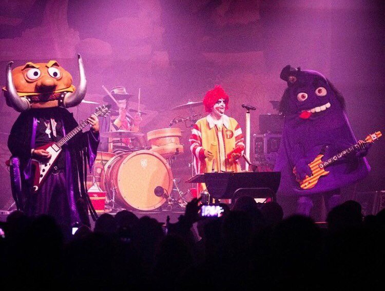 FLORIDA!
4/26 - Tampa - Crowbar 4/27 - Winter Park - Conduit 
4/29 Monsters of Rock - Miami -
Check info at www.officialmacsabbath.com pic by @photosinstereo 
#macsabbath #macsabbathtour #ernieball #audiotechnicausa
#earthquakerdevices #saludacymbals