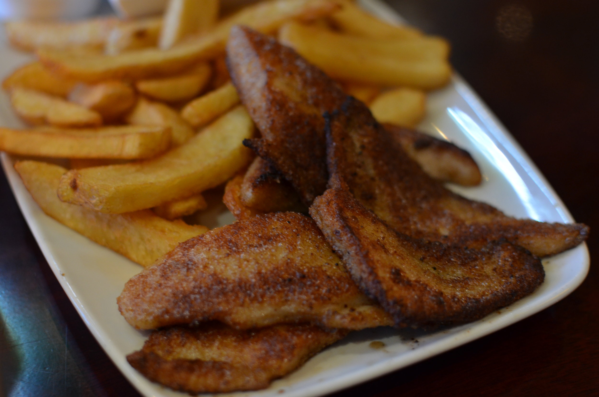 Kibbeling and fries