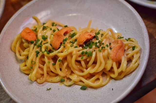 Spaghetti, maine uni, meyer lemon, chives