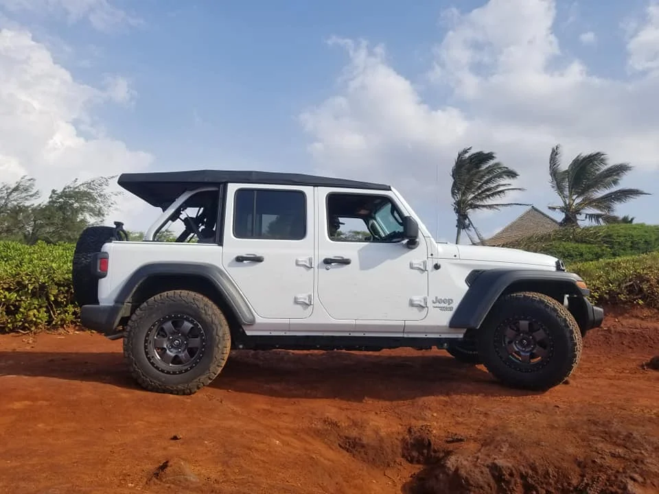 2018 Jeep Wrangler Bimini Top.jpg