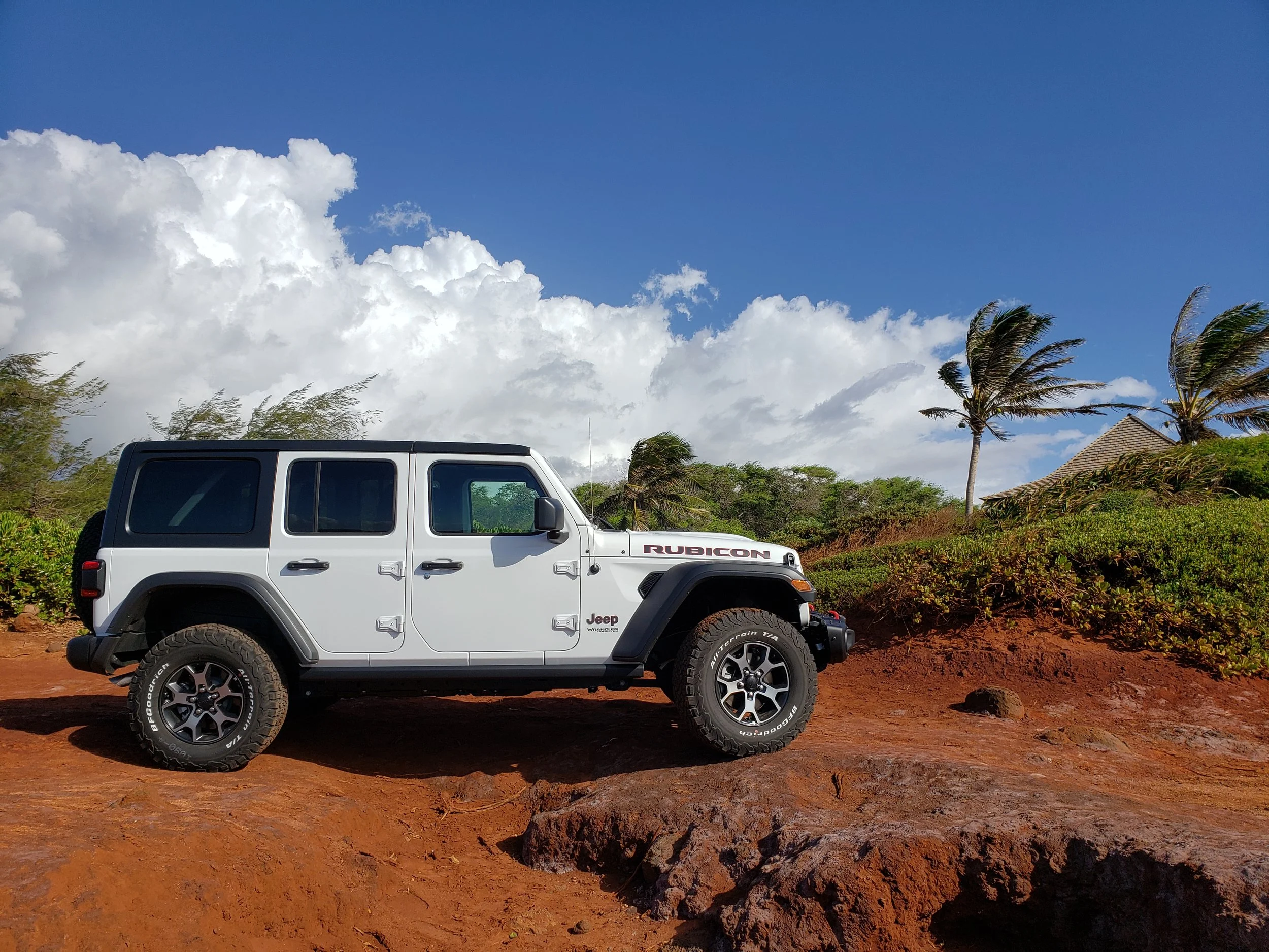 2019 Jeep Wrangler Rubicon hard top Sprecks Maui side.jpg