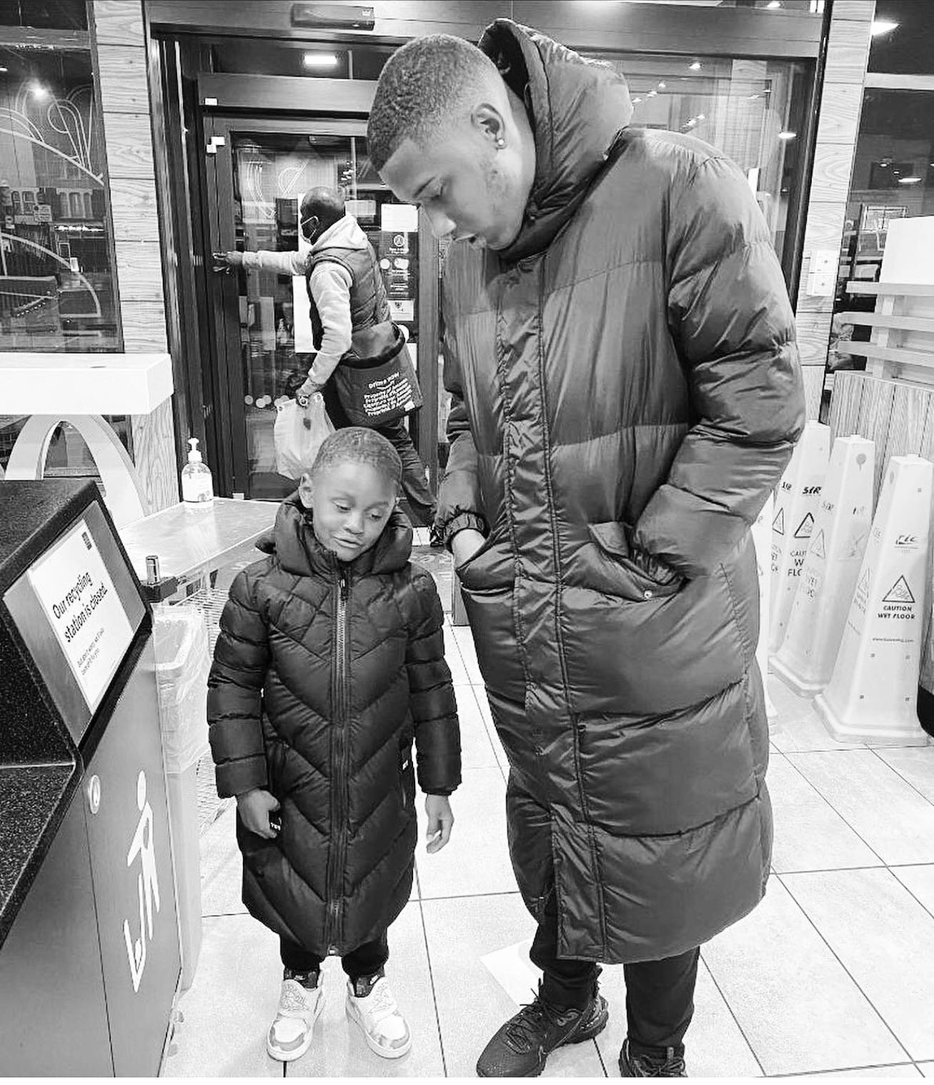 Happy 5th birthday to my nephew and 21st birthday to my baby brother @tgb.6!!! Had to give you both another shout out because I really love this picture. Love you both with all my heart!! ❤️🥰😘😍💙🎉👑

#Blackkings #kings #Blackboyjoy #happybirthday