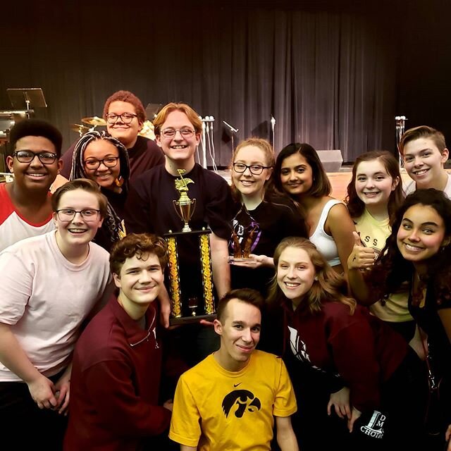 Emmetsburg Competition results: JAZZ CHOIR got FIRST PLACE in 4A and overall! Caitlyn Porter received BEST FEMALE SOLOIST for Jazz! SHOW CHOIR got third place in 4A and overall, overcoming a team that beat them earlier this year. Successful day for @