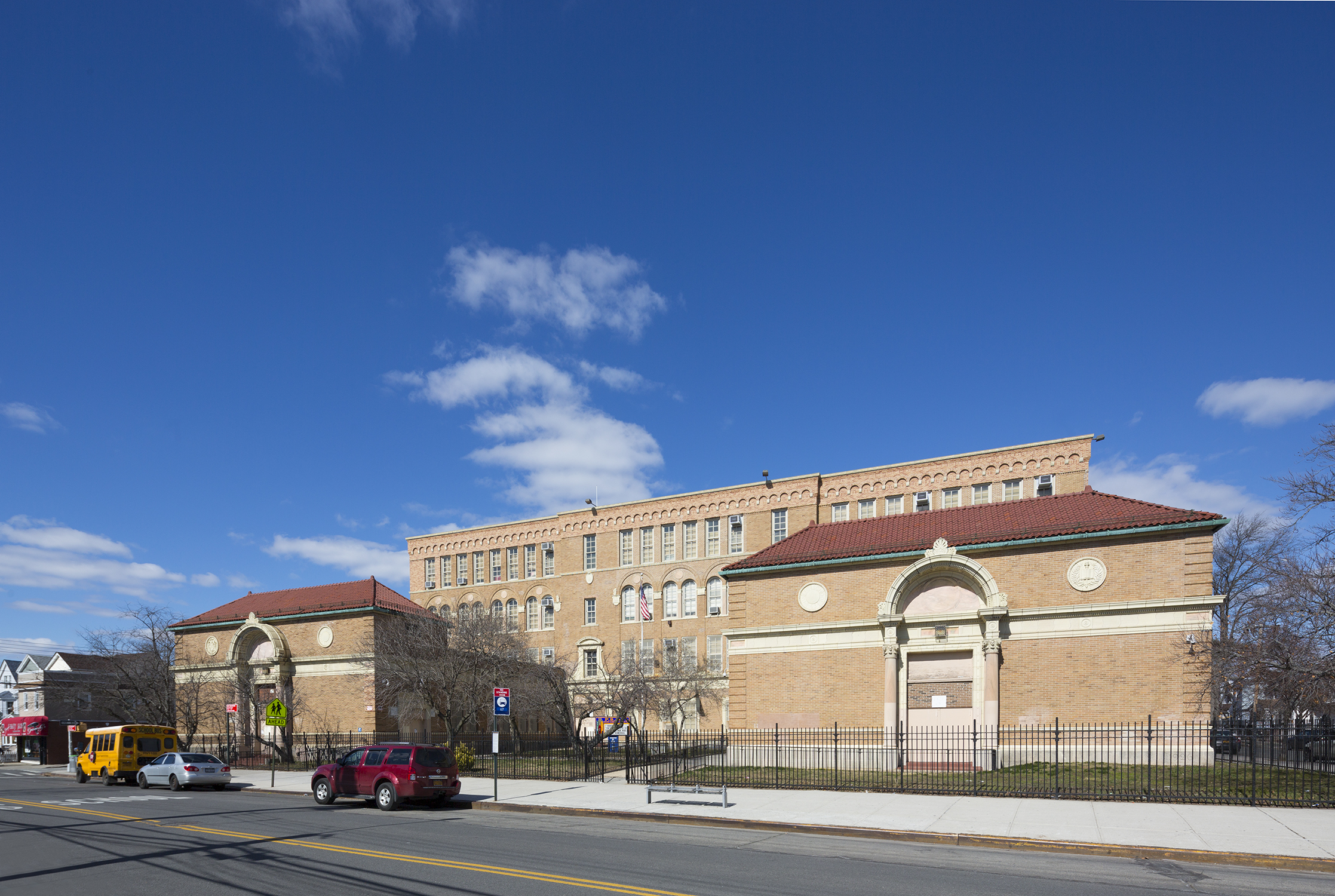 PS 63Q Exterior