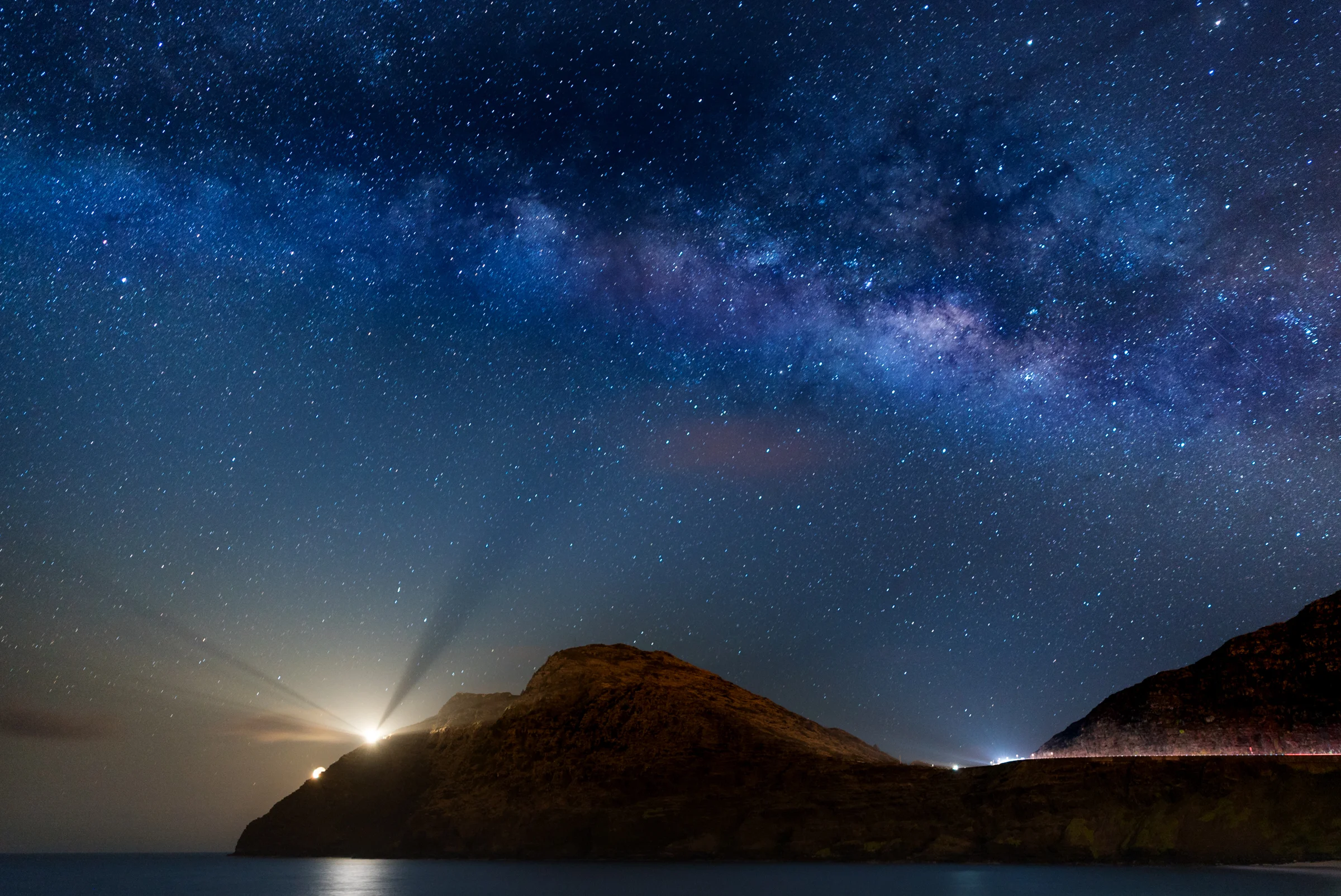 Makapuu Beach Park & The Milky Way Edited in Lightroom & Photoshop CC 2015 Sony A7S II / Zeiss Batis 25mm f/2 / 30 sec. / f/2 / ISO 1000