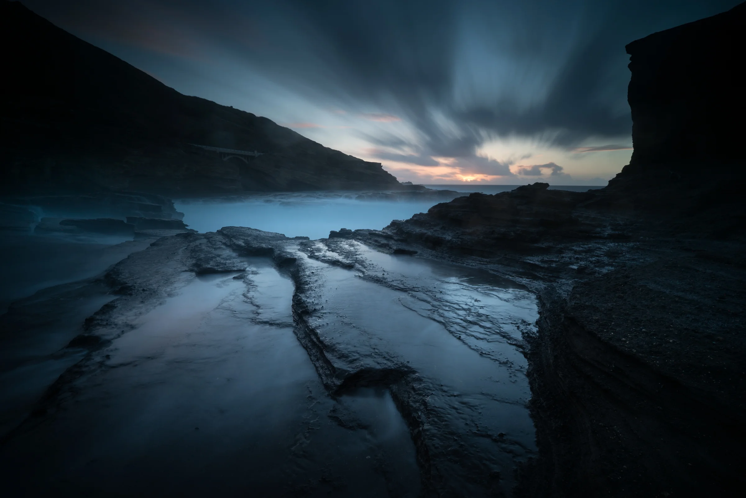 Lanai Lookout, Oahu, Hawaii Stacked Lee Little Stopper & 3 stop soft grad Sony A7S II | 181 sec. | f/11 | ISO 50 | Zeiss Batis 18mm Edited in Lightroom CC 2015 Copyright 2016 Ryan Sakamoto, All rights reserved