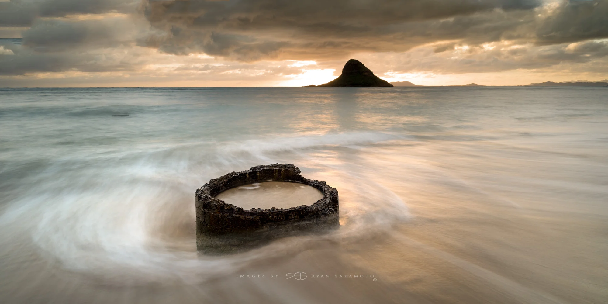 Sunrise at Kualoa Beach Park 11.06.17 Sony A7S II | 2 sec. | f/8 | ISO 50 | Zeiss Batis 2.8/18mm Edited in Lightroom & Photoshop CC 2015 Copyright 2016 Ryan Sakamoto, All rights reserved