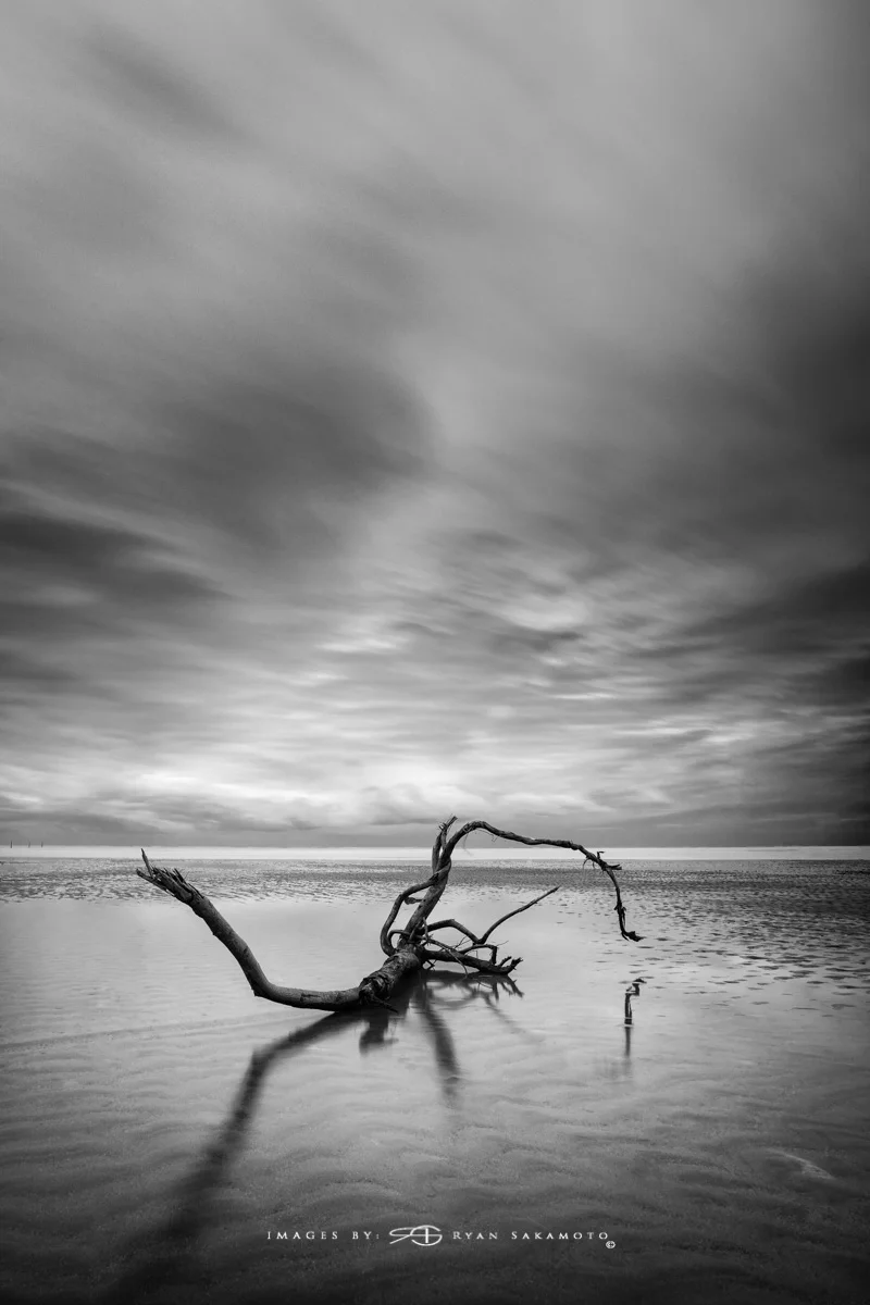 Sunset from the bay, Hawaii Sony A7R III | 60 sec. | f/8 | ISO 50 | Sony Sony FE 16-35mm GM F/2.8 BREAKTHROUGH PHOTOGRAPHY X4 stacked filters, 10-stop 100x100mm ND, 3-stop hard reverse 100x150 Edited in Lightroom Classic CC & Photoshop CC 2018 Copyright 2018 Ryan Sakamoto, All rights reserved