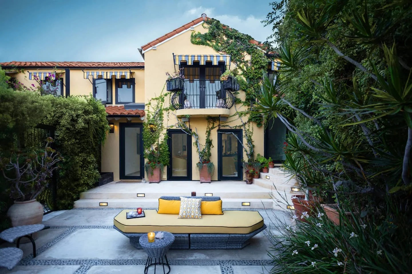 ▪️ Front Entrance Patio from my project with @revelryeventdesign x @celiosdesign