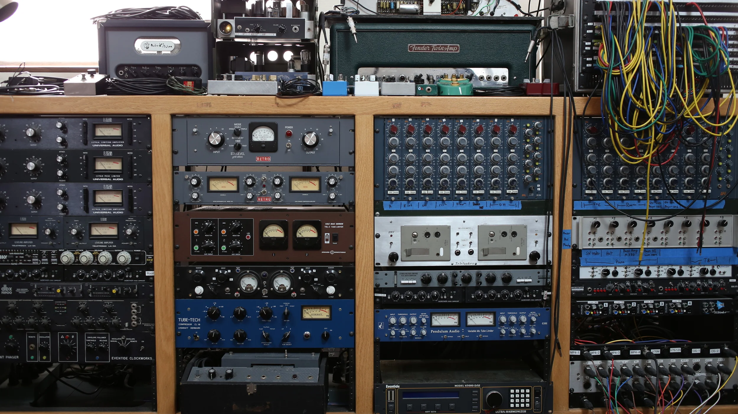 Gear — Lucy's Meat Market v9306.1blu.de