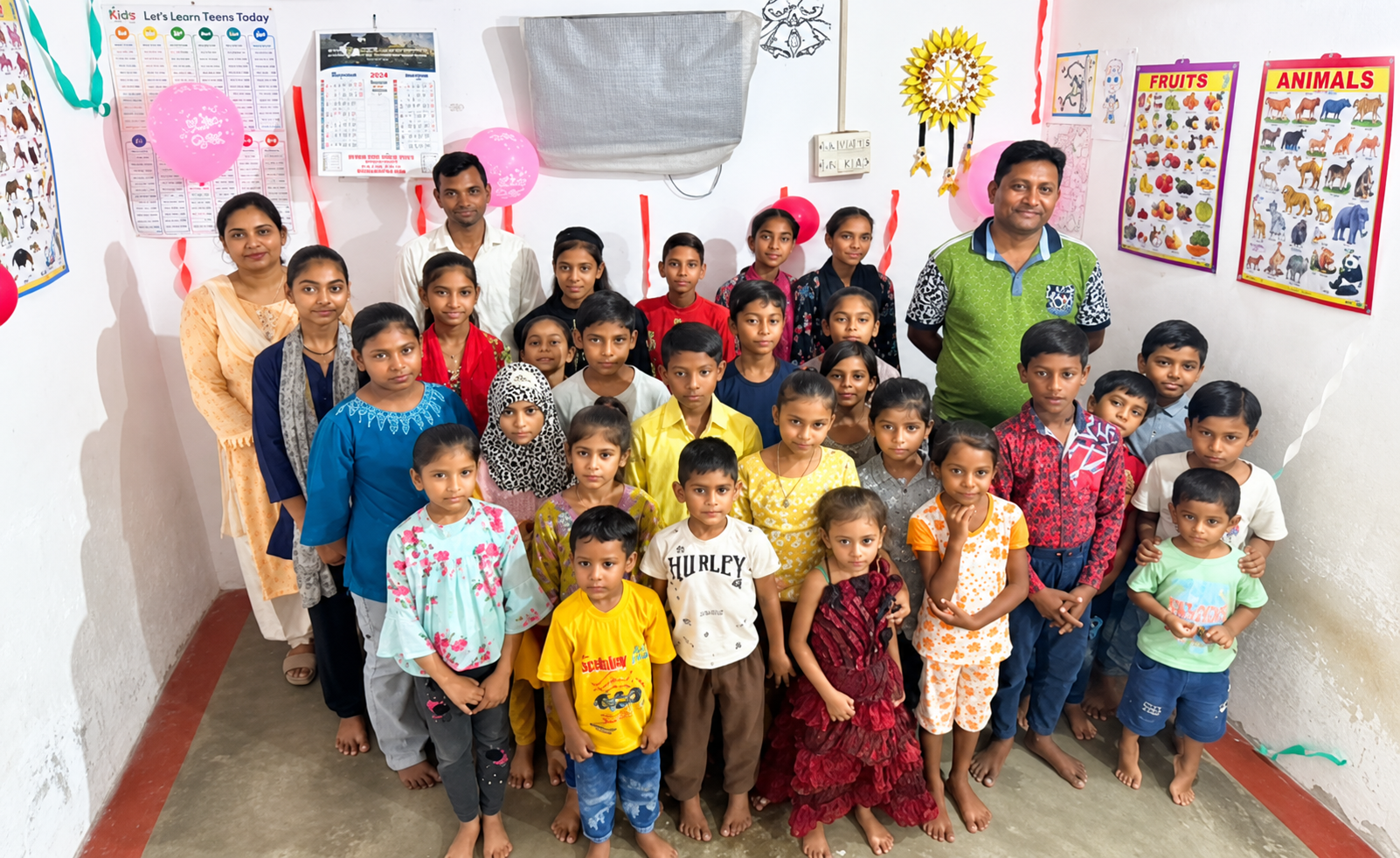 Bijnor Classroom Group Portrait.png