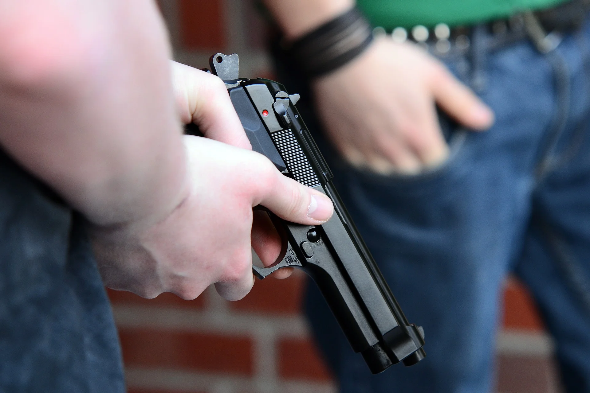 Gun.jpg