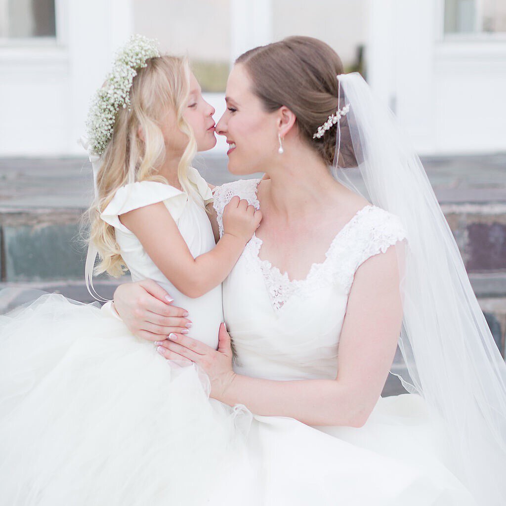 so sweet! this radiates beauty of the purest ❤️

- #VirginiaMakeupArtist
- #VirginiaHairstylist
- #LuxuryMakeupArtist
- #LuxuryHairstylist
- #BridalMakeupArtist
- #BridalHairstylist
- #WeddingMakeupArtist
- #WeddingHairstylist
- #BrideMakeup
- #Bride