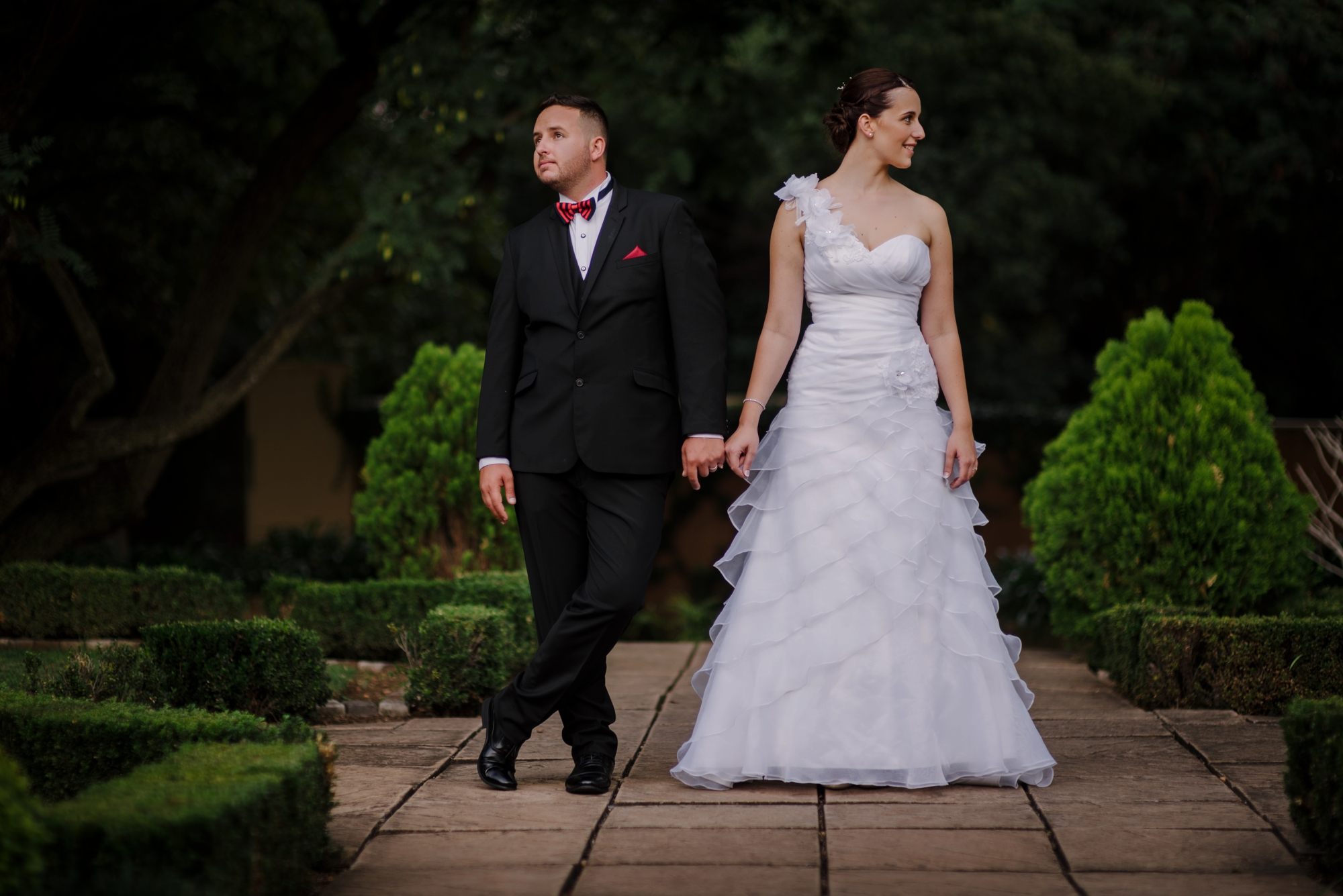  wedding photography, The Moon and Sixpense, wedding photos, beautiful bride, exquisite wedding  