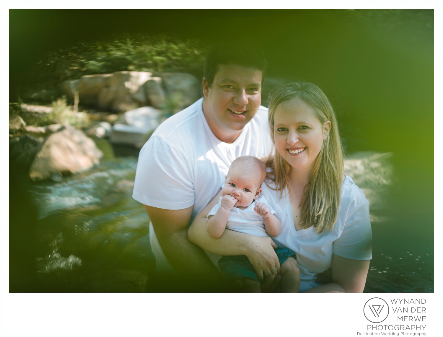 WvdM_Lauren_Familyshoot_child_nature_river_familysession_beautifulfamily_purple_spring-22.jpg