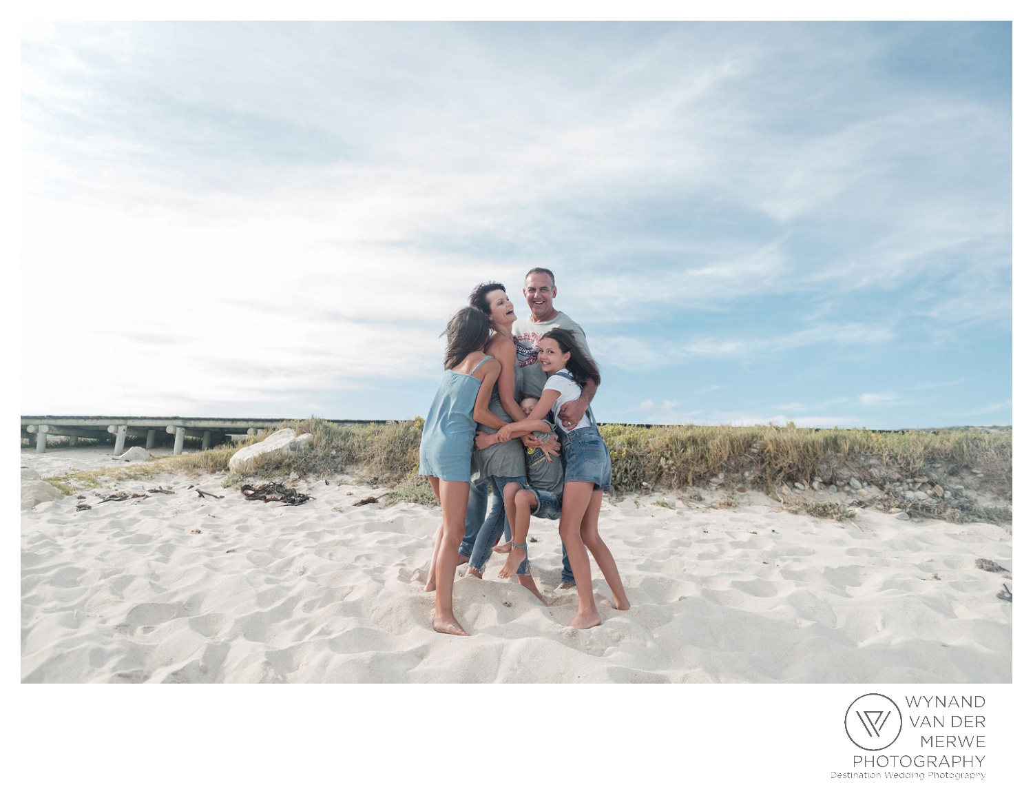 WvdM_minisessions_photos_capeagulhas_lighthouse_capeagulhaslighthouse_family_familyphotography_2017_lizethaucamp-17.jpg