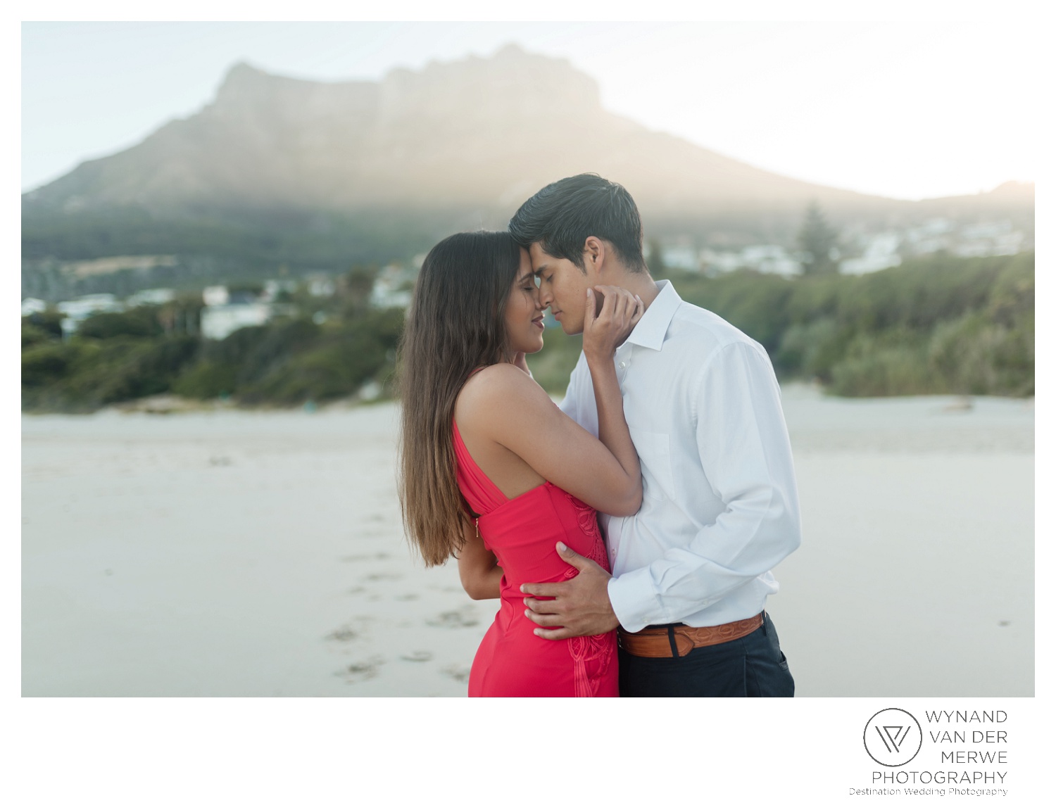 WvdM_engagementshoot_engaged_couple_prewedding_llandudno_cliftonbeach_beach_formal_southafrica_weddingphotographer_greernicolas-32.jpg