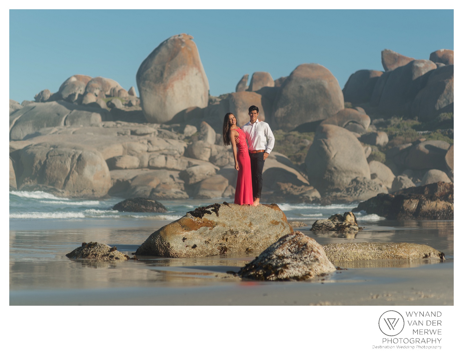 WvdM_engagementshoot_engaged_couple_prewedding_llandudno_cliftonbeach_beach_formal_southafrica_weddingphotographer_greernicolas-83.jpg