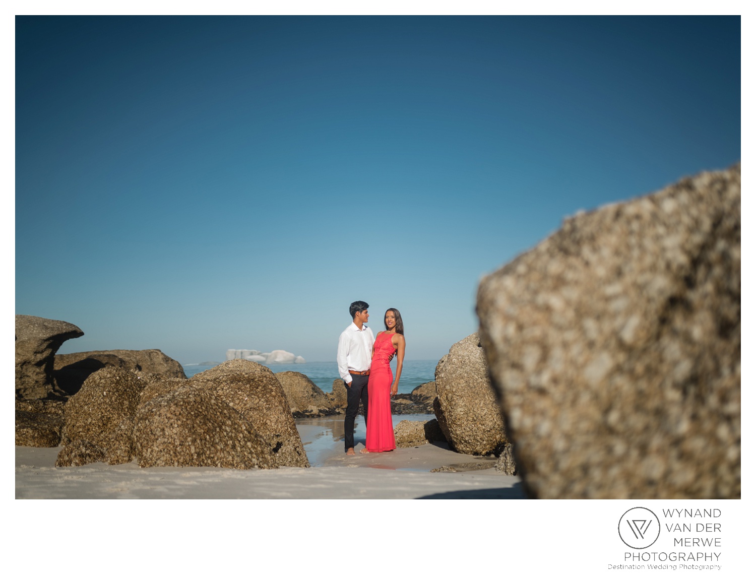 WvdM_engagementshoot_engaged_couple_prewedding_llandudno_cliftonbeach_beach_formal_southafrica_weddingphotographer_greernicolas-99.jpg