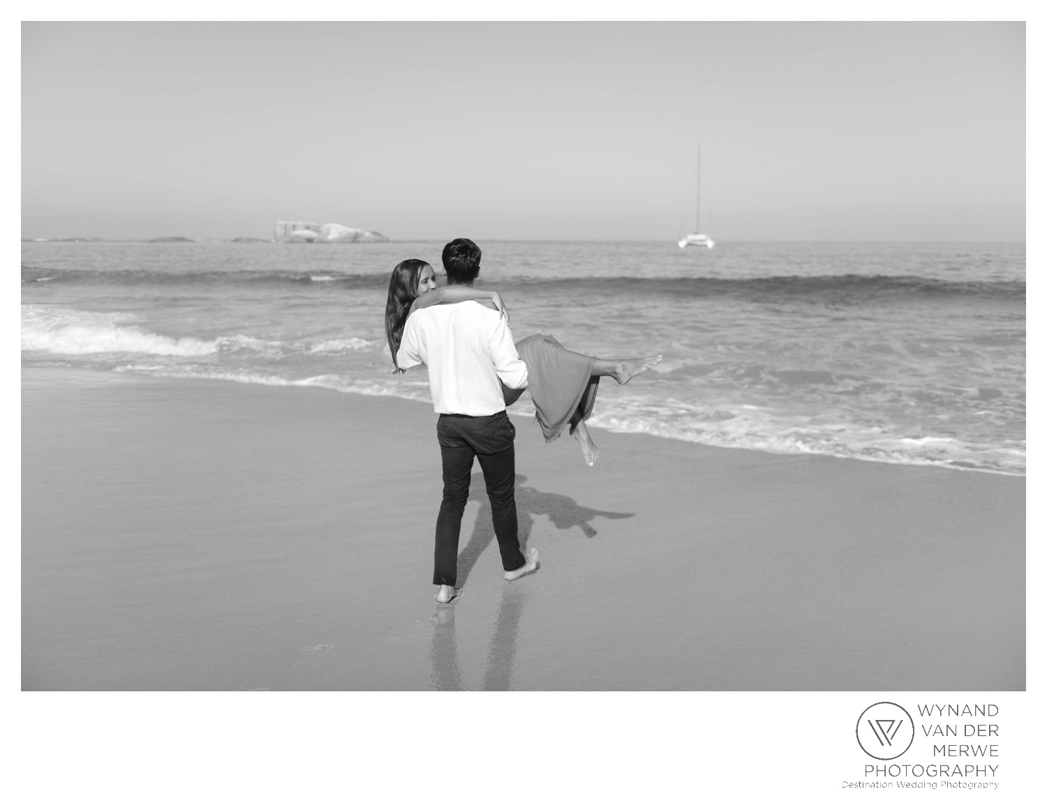 WvdM_engagementshoot_engaged_couple_prewedding_llandudno_cliftonbeach_beach_formal_southafrica_weddingphotographer_greernicolas-119.jpg