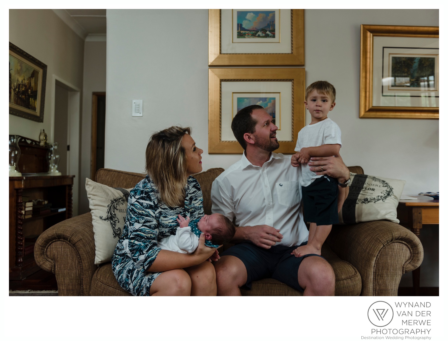 WynandvanderMerwe_weddingphotographer_familyshoot_lifestylesession_home_family_lizedeon_kids_2boys_babybrother_gauteng_southafrica-1.jpg