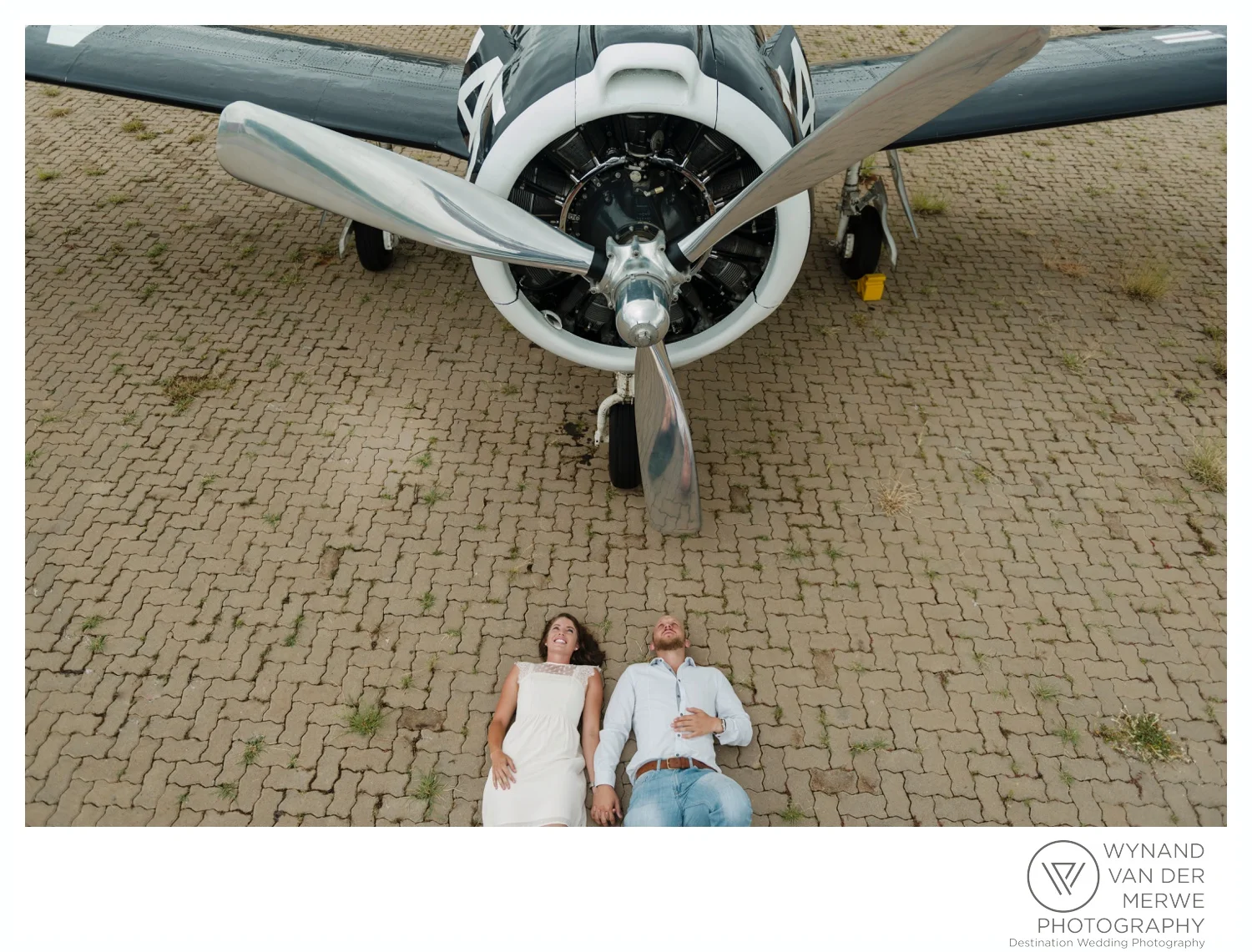 KlaasJan & Mareli's Engagement shoot at Wonderboom Airport