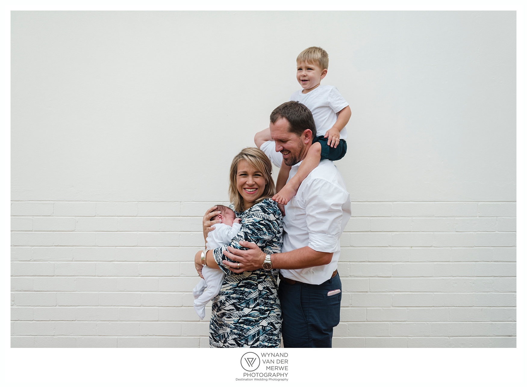 WynandvanderMerwe lifestylephotographer familyshoot lifestylesession home family lizedeon kids 2boys babybrother gauteng southafrica-77.jpg