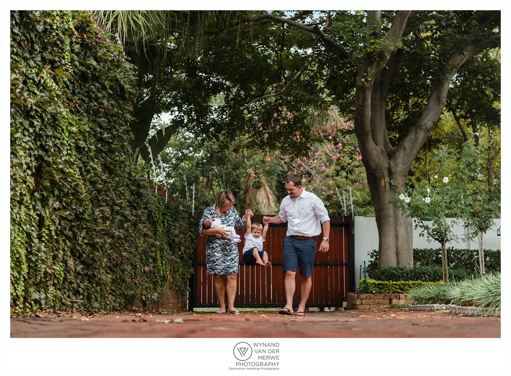 WynandvanderMerwe lifestylephotographer familyshoot lifestylesession home family lizedeon kids 2boys babybrother gauteng southafrica-51.jpg