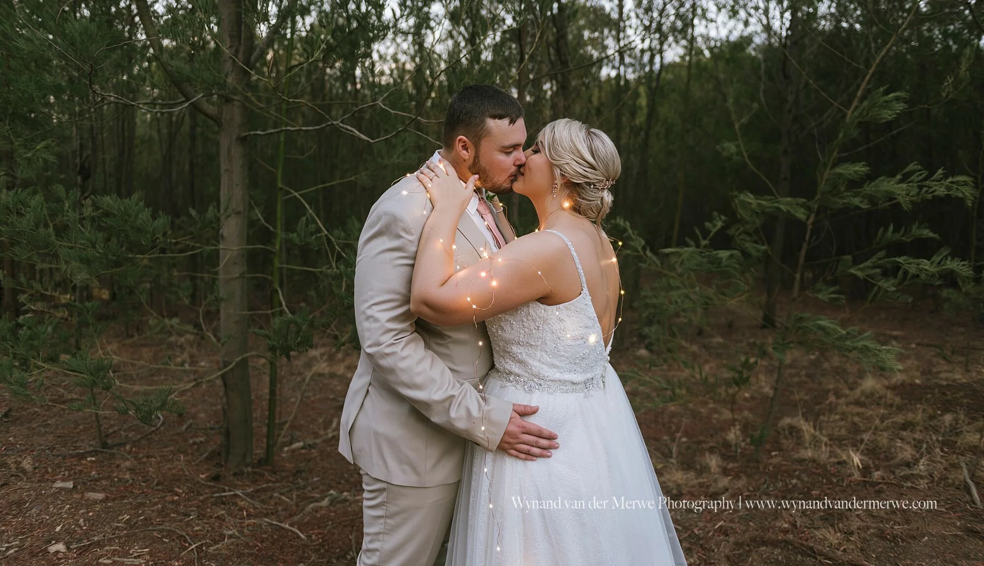 Rohan Neruschke troue by De La Mas Venue