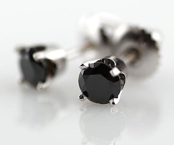 Black diamonds - the perfect gentleman&rsquo;s accessory ✔️👌🏼Stylish yet masculine, our black diamonds can be set into earrings, bracelets &amp; more // Email us for more information, at info@oliviagrace.london