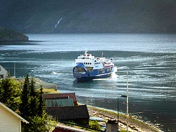 Fylkesbaatane inn i framtida