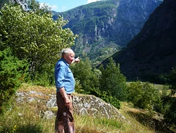 Amerikansk dame med verdifulle sogeopplysningar til Aurland