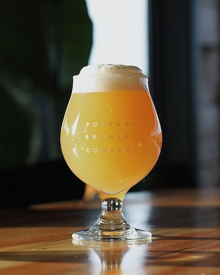 To the beers of Summer, here's what we're pouring right now: 🌴

+ Lakefellow, Juicy IPA
+ Watercolours, Sea Salt Lime Lager
+ Due North, Adventure Lager
+ Chatter Chatter, Czech Pilsner
+ Vibrance In Color, Blueberry Tart
+ Abstract Substance, Straw