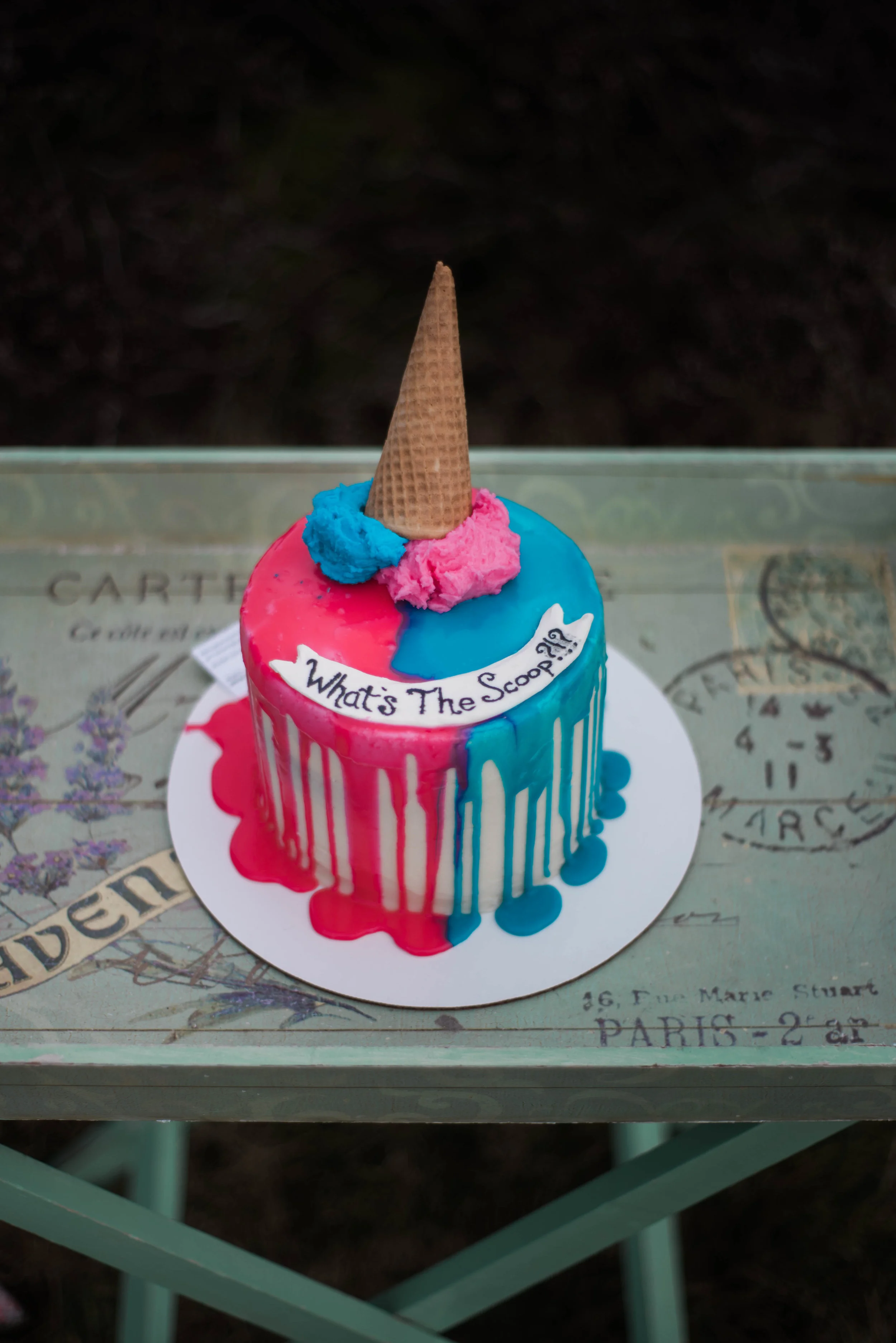 How gorgeous is this cake?! As someone who has used Heather for a personal cake I can assure you it was also equally delicious.