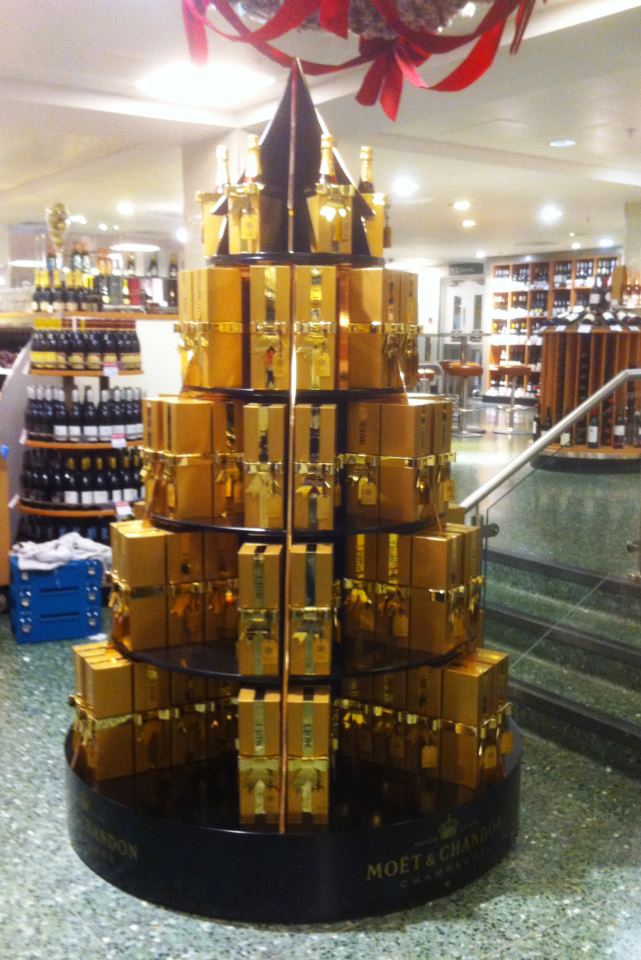 MOET CHRISTMAS TREE - WAITROSE OXFORDSTREET 2011.jpg