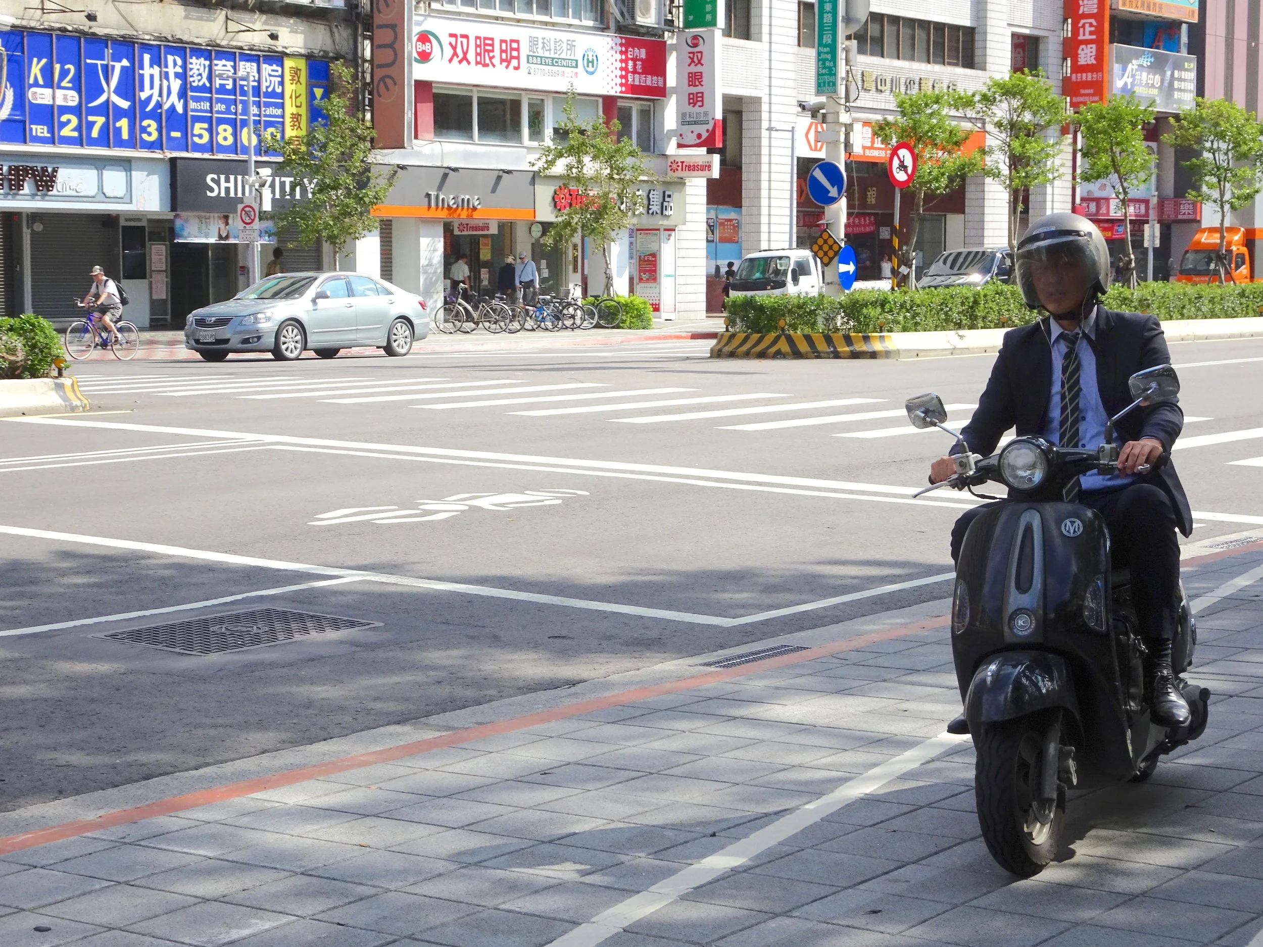 DSC03481-min.jpg
