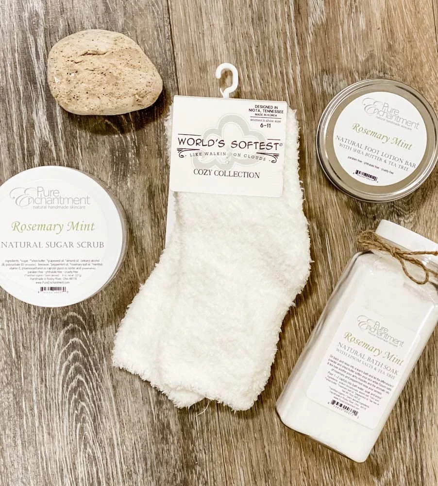 Give the Gift of Beautiful Tootsies