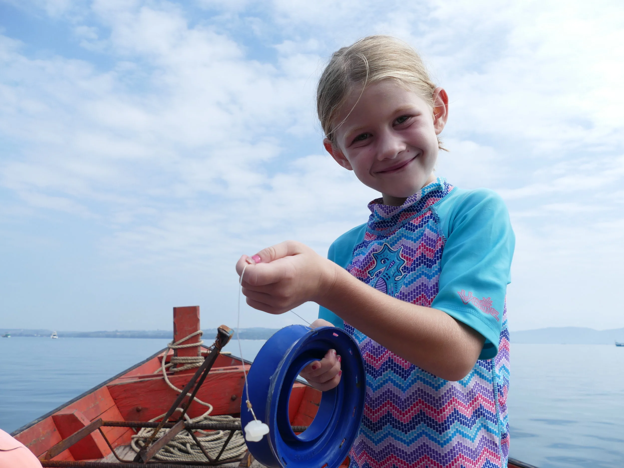 Rosalie s'est découvert une passion:la pêche .