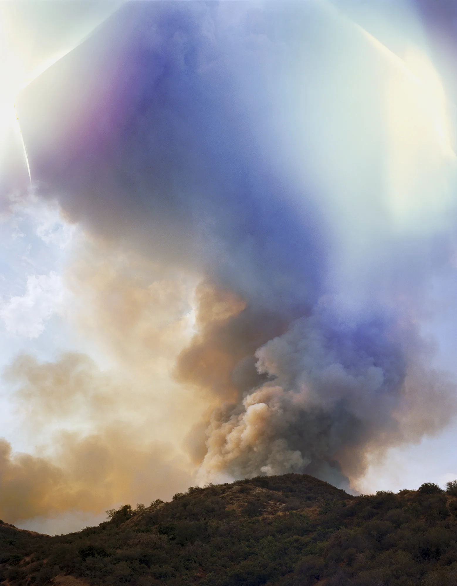 La Tuna Fire takes Mt McGroarty