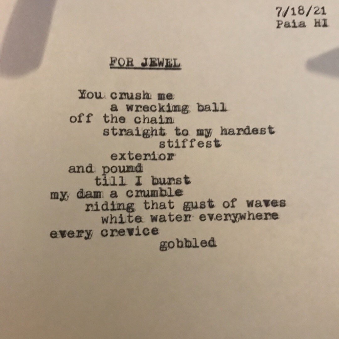 He wanted a poem for his girl.  She loves sex and surfing.  She&rsquo;s a force.

#paia #thepoemguy #typewriterpoet #thingstodomaui