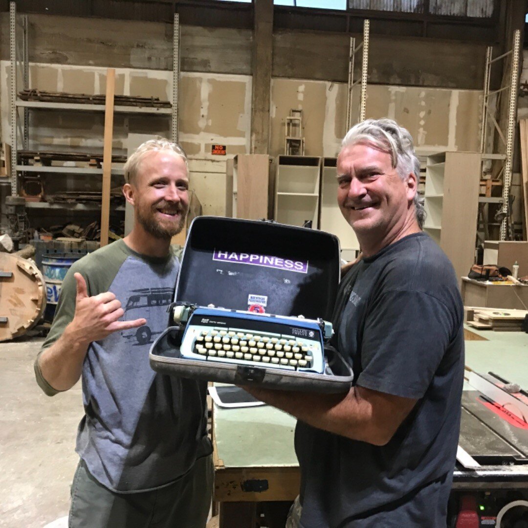 I didn&rsquo;t bring a typewriter to Maui. However, this machine was left with Levi Decker (on the left) ten years ago when I was last on Maui.  I had no way of contacting him here.  For several weeks of trying to figure out how to find him online I 