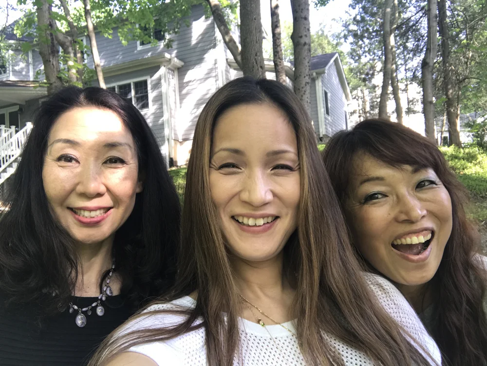 From left: Yoshiko & AK & Yuko