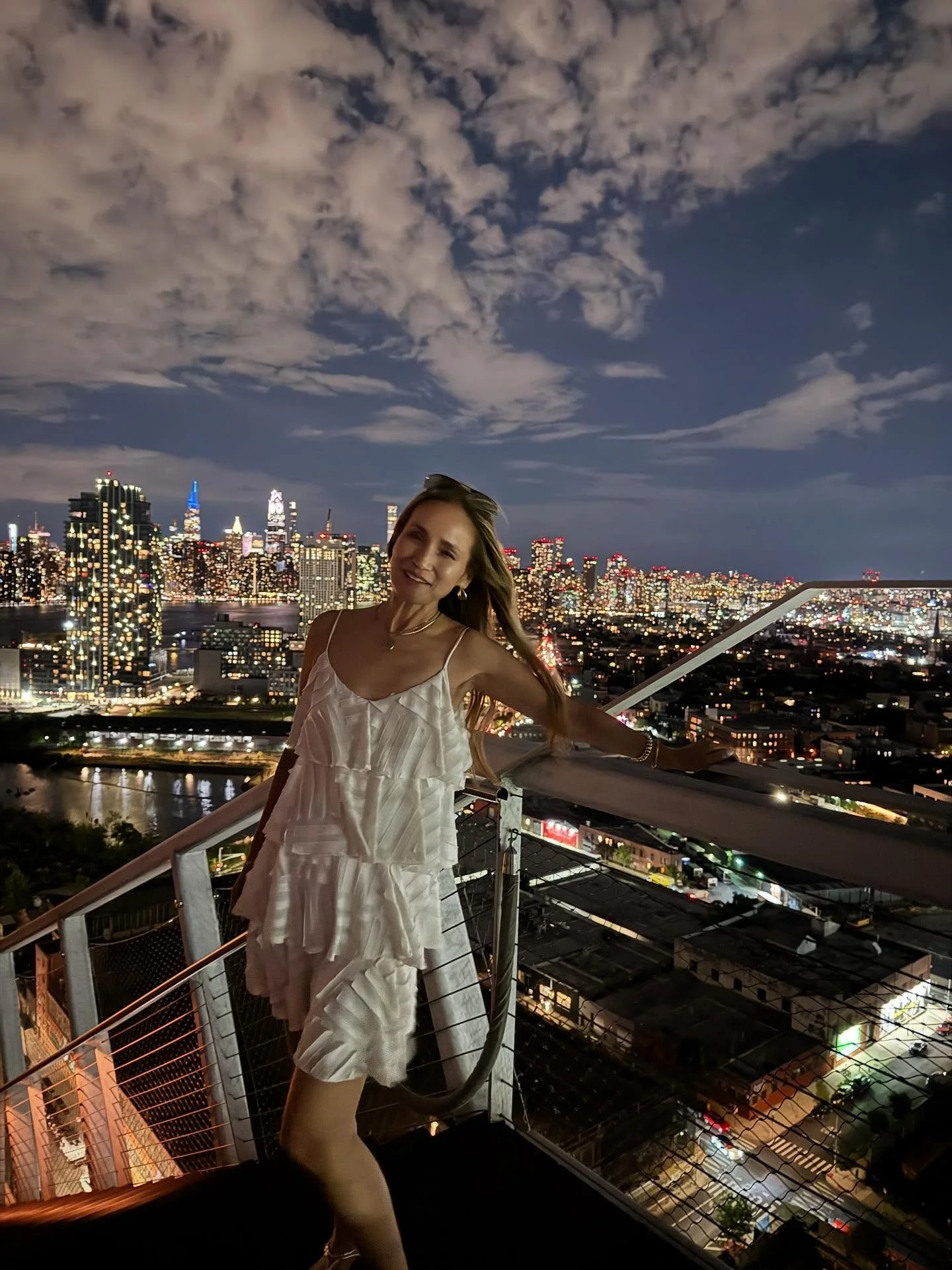 Beautiful end of summer✨ at my favorite rooftop 🤍 X AK

Out Now 
AK Akemi Kakihara 
&ldquo;Sign Of Love&rdquo; Collab. STUDIO APARTMENT, TsuruSwing VocalMix

Stream/Download: Link in bio
https://virginmusic.lnk.to/SignOfLove

Lyrics by AK Akemi Kaki