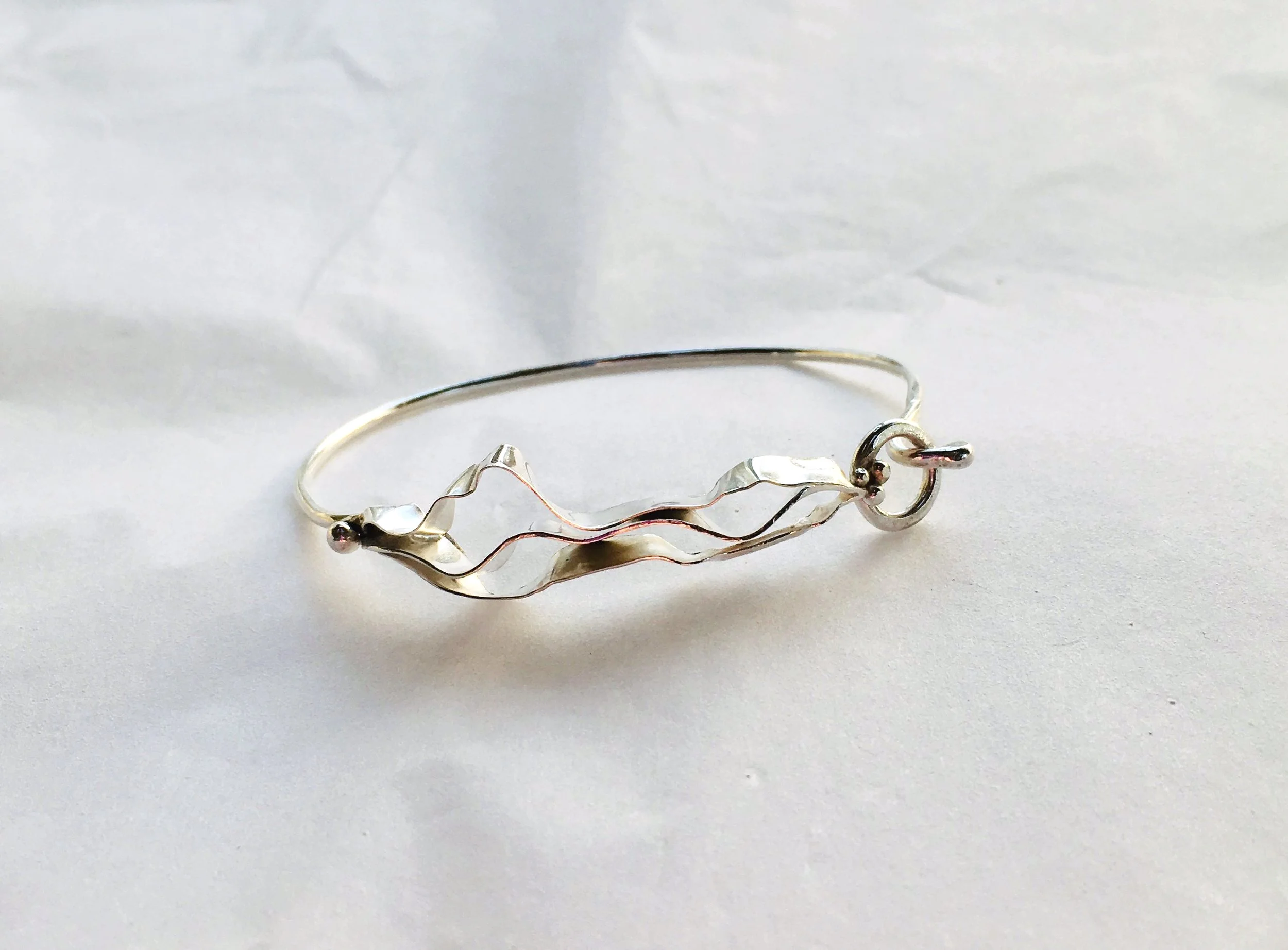 Lazy Sway Bracelet