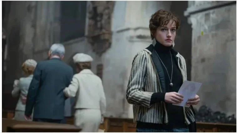 Paramount+ Unveils Premiere Date, First-Look Photos For Julia Garner Thriller ‘Apartment 7A,’ A Prequel To Horror Classic ‘Rosemary’s Baby’