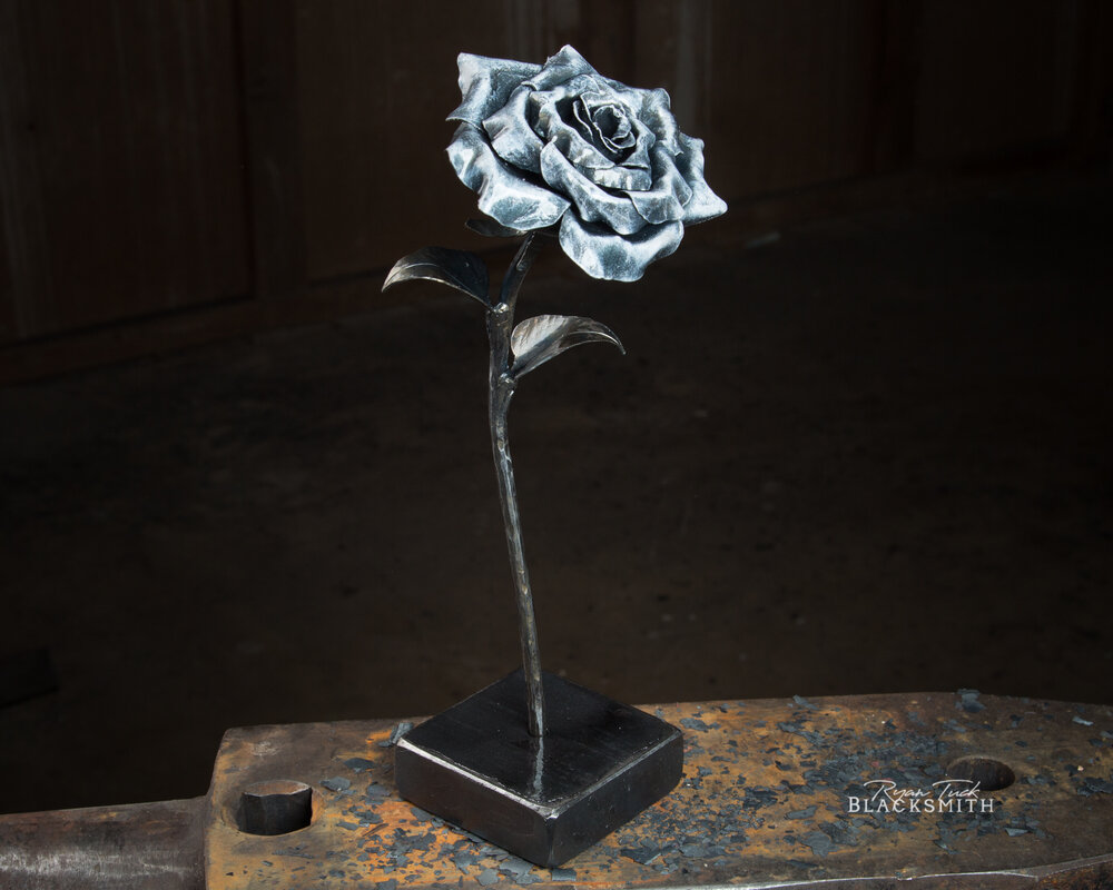 Metal Rose Blue White